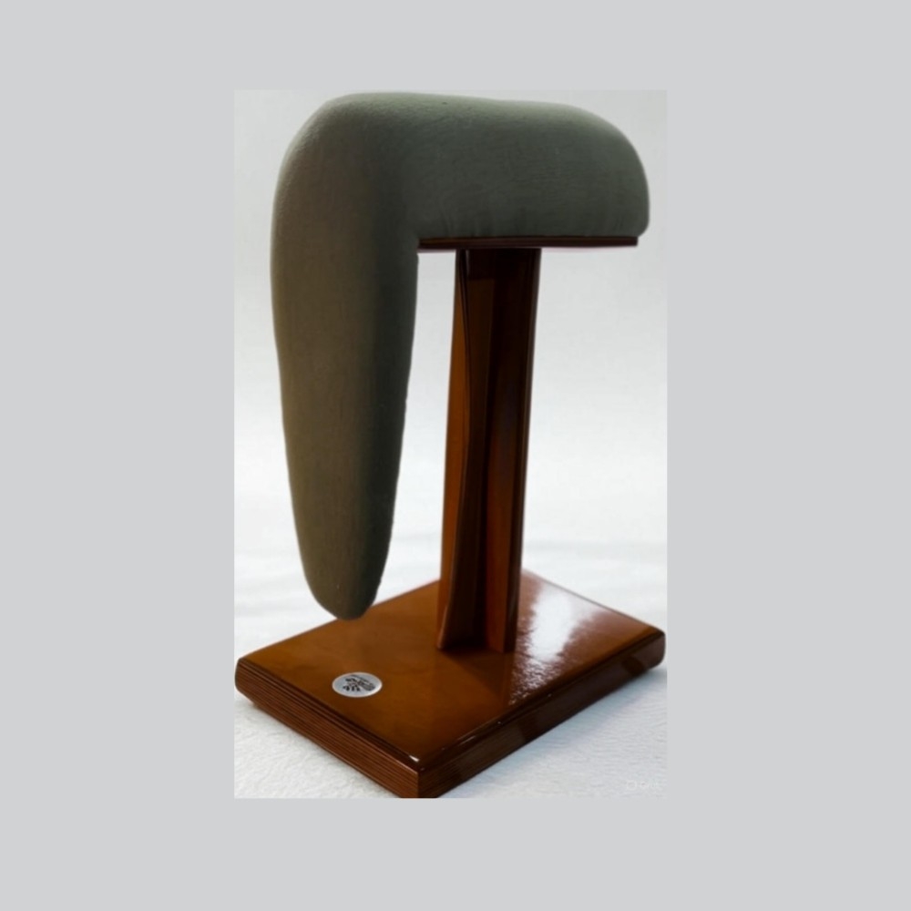 ژانت آستین و سرشانه پرو